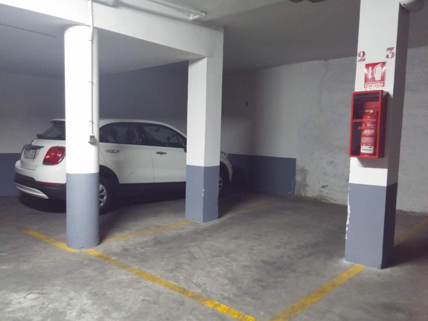 Апартаменты Charming Albaicin Patio Flat Free Onsite Parking Гранада Экстерьер фото