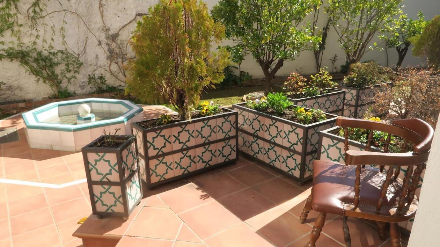 Апартаменты Charming Albaicin Patio Flat Free Onsite Parking Гранада Экстерьер фото