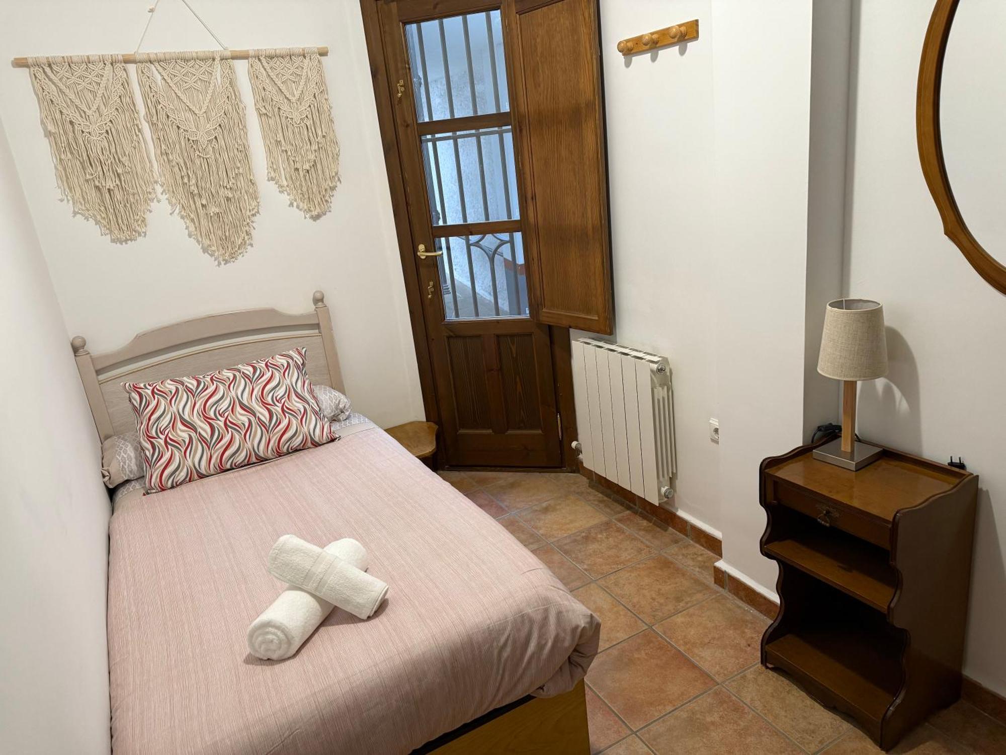 Апартаменты Charming Albaicin Patio Flat Free Onsite Parking Гранада Экстерьер фото